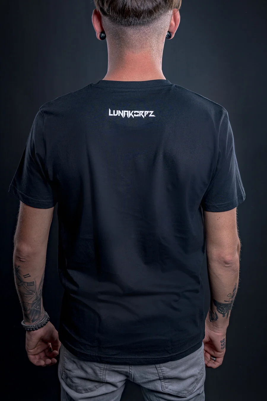 Basic Line Shirt | LunaKorpz