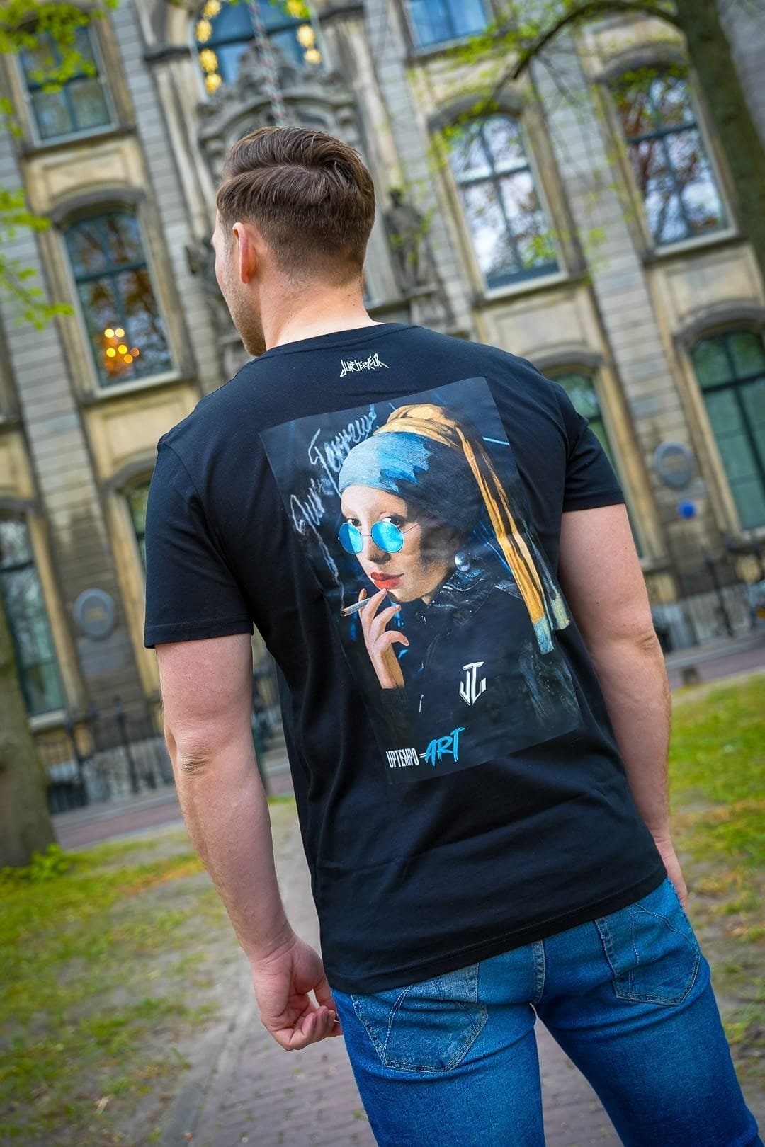 Jur Terreur I Meisje met de Parel Shirt