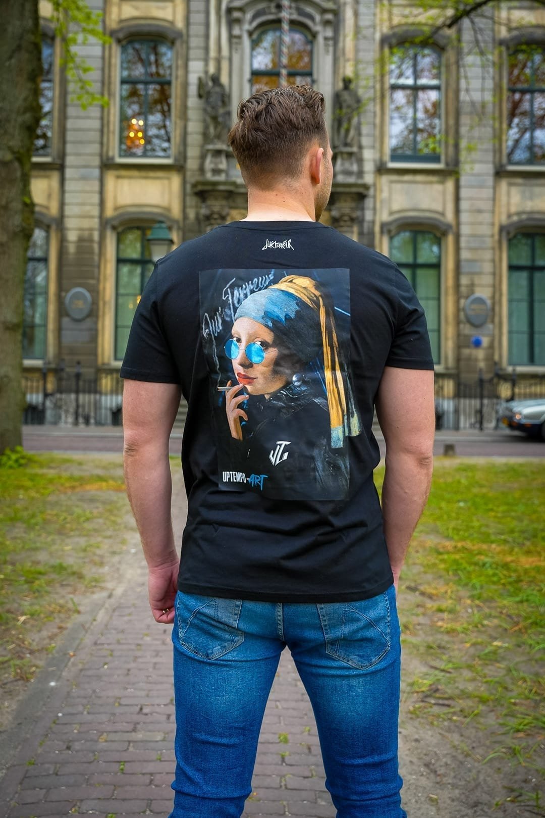 Jur Terreur I Meisje met de Parel Shirt