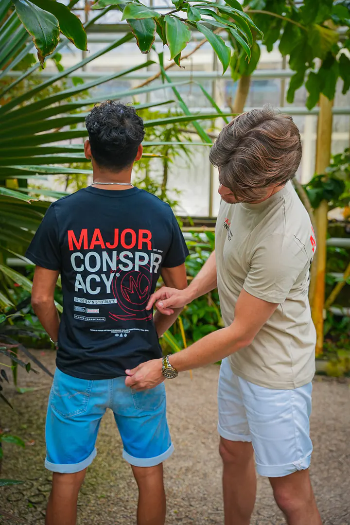 MAJOR ESSENTIALS I BLACK T-SHIRT