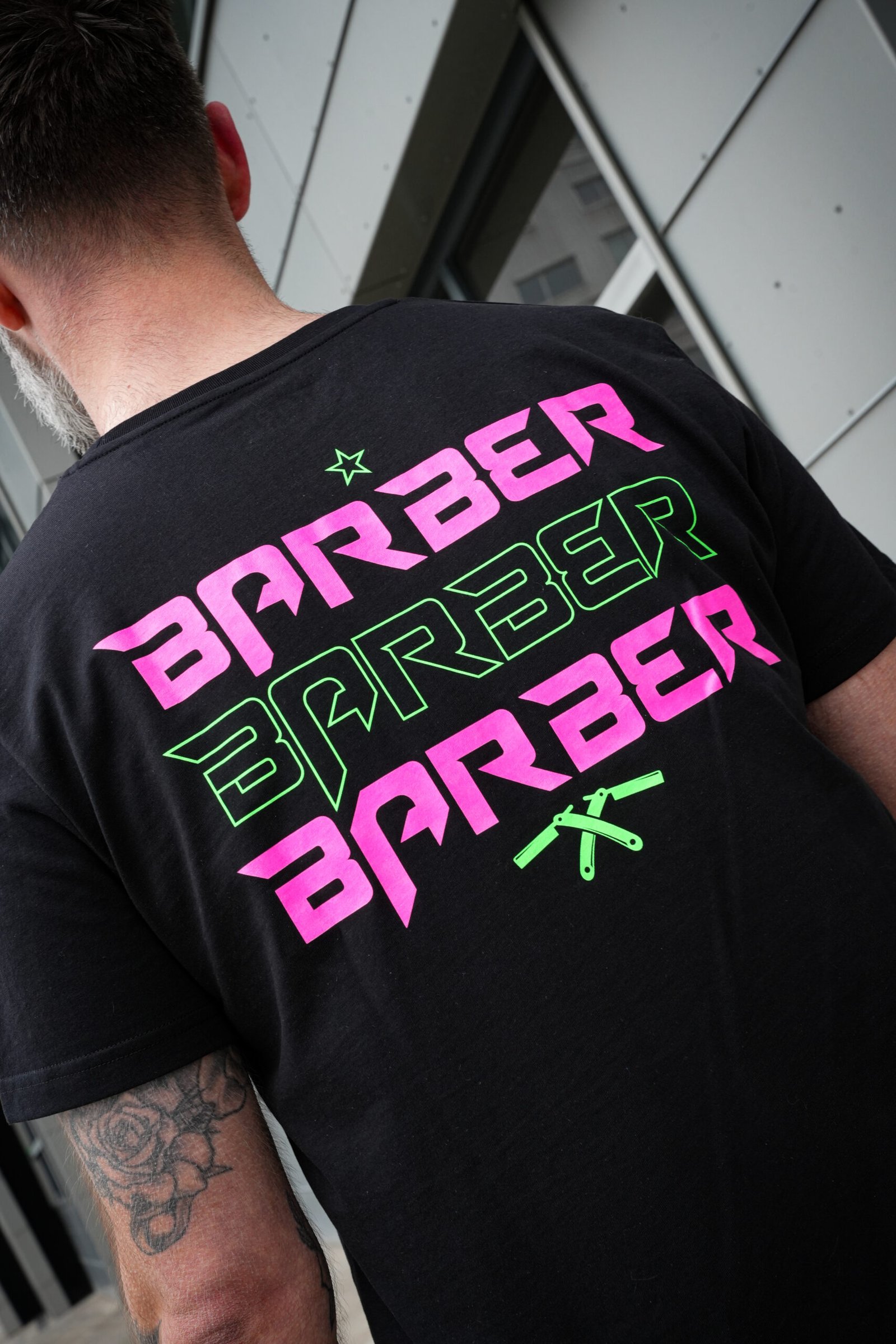 BARBER I NEON SHIRT