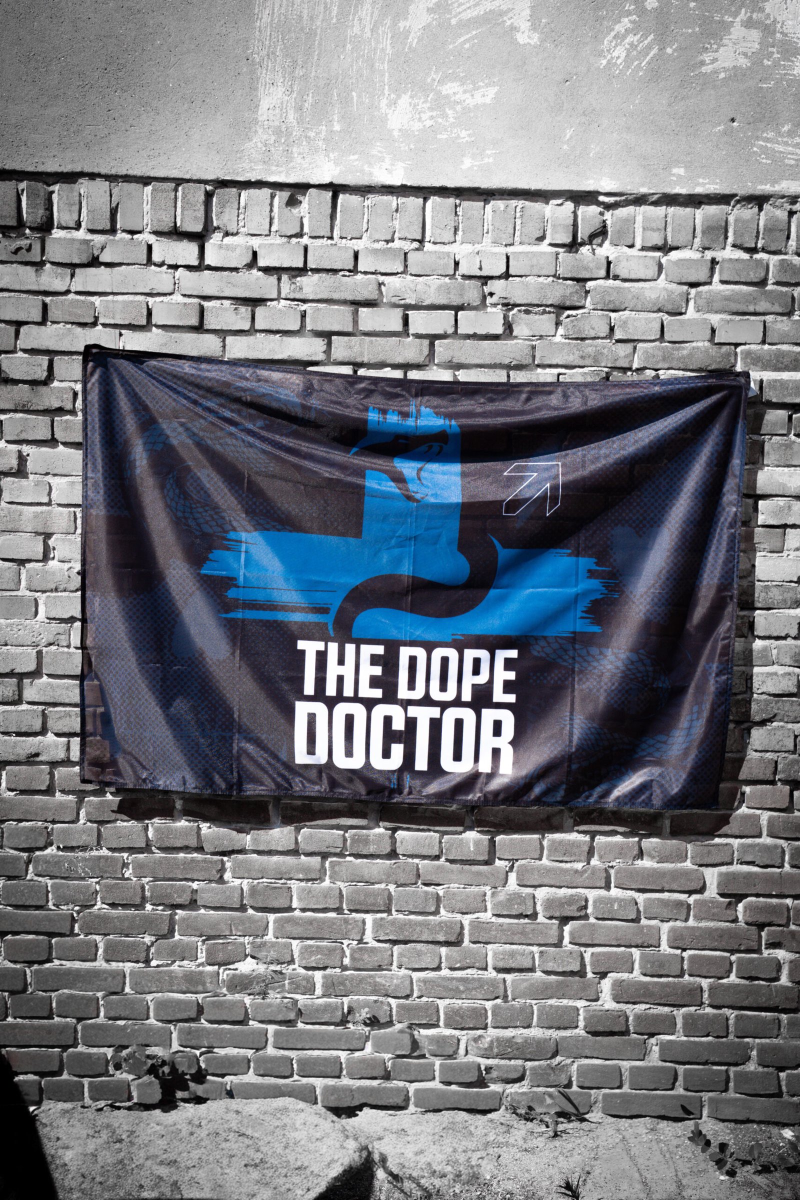 THE DOPE DOCTOR I SNAKE FLAG